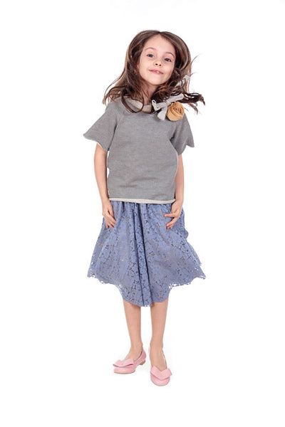 Top with bow closure and flower detail